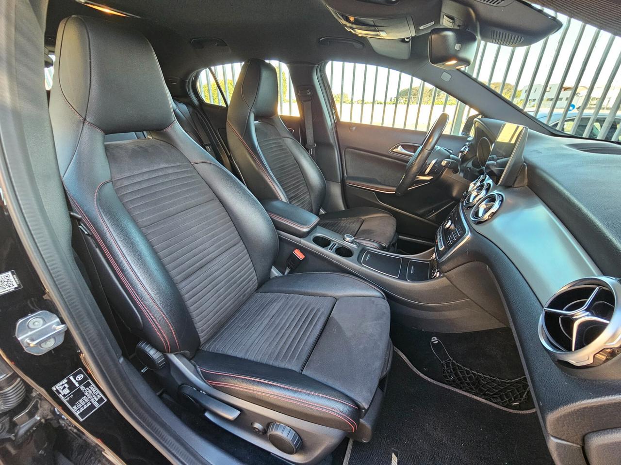 Mercedes-benz GLA 200 d Automatic 4Matic Premium AMG