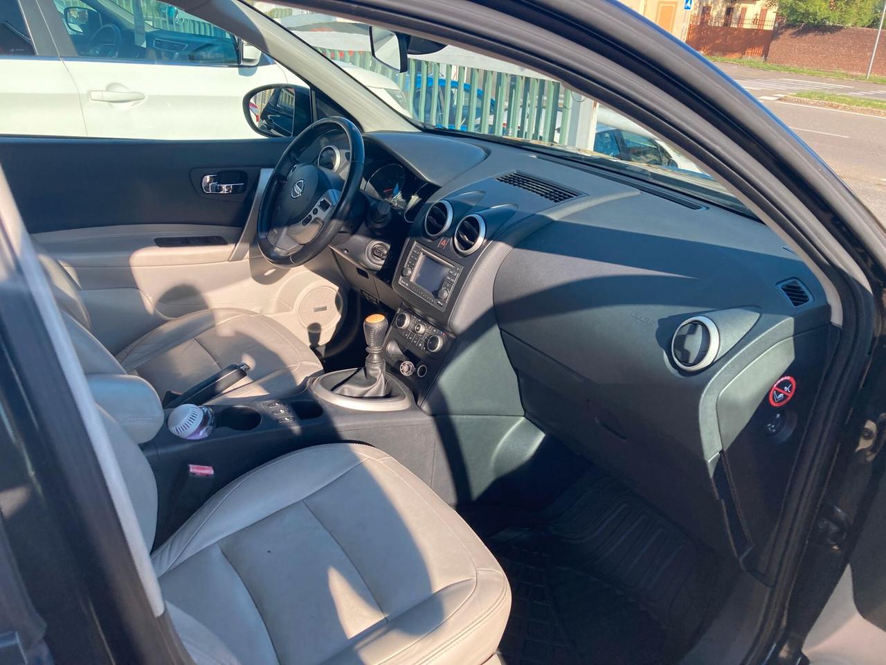 Nissan Qashqai 2.0 dCi DPF Tekna