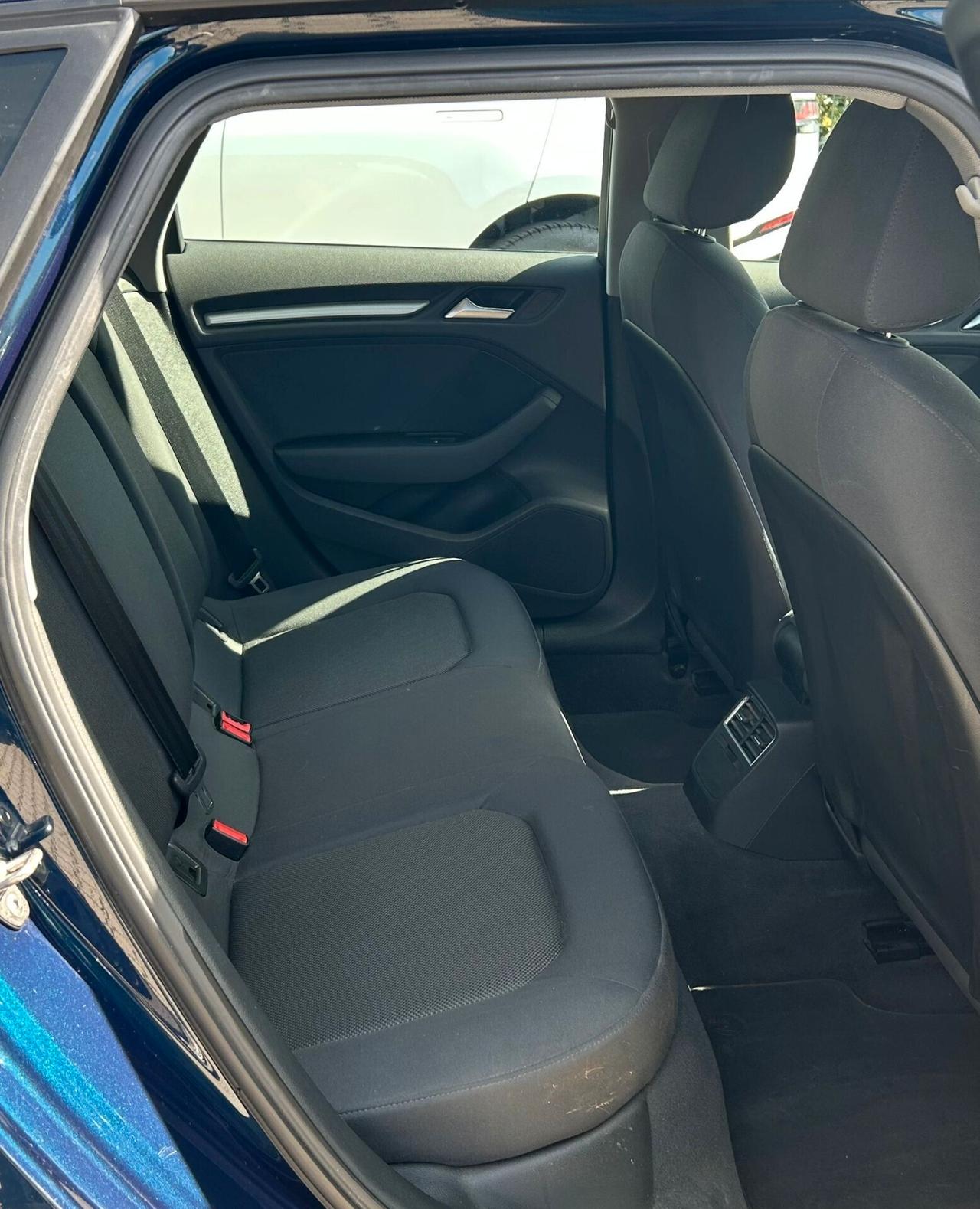 Audi A3 SPB 35 TDI S tronic Business