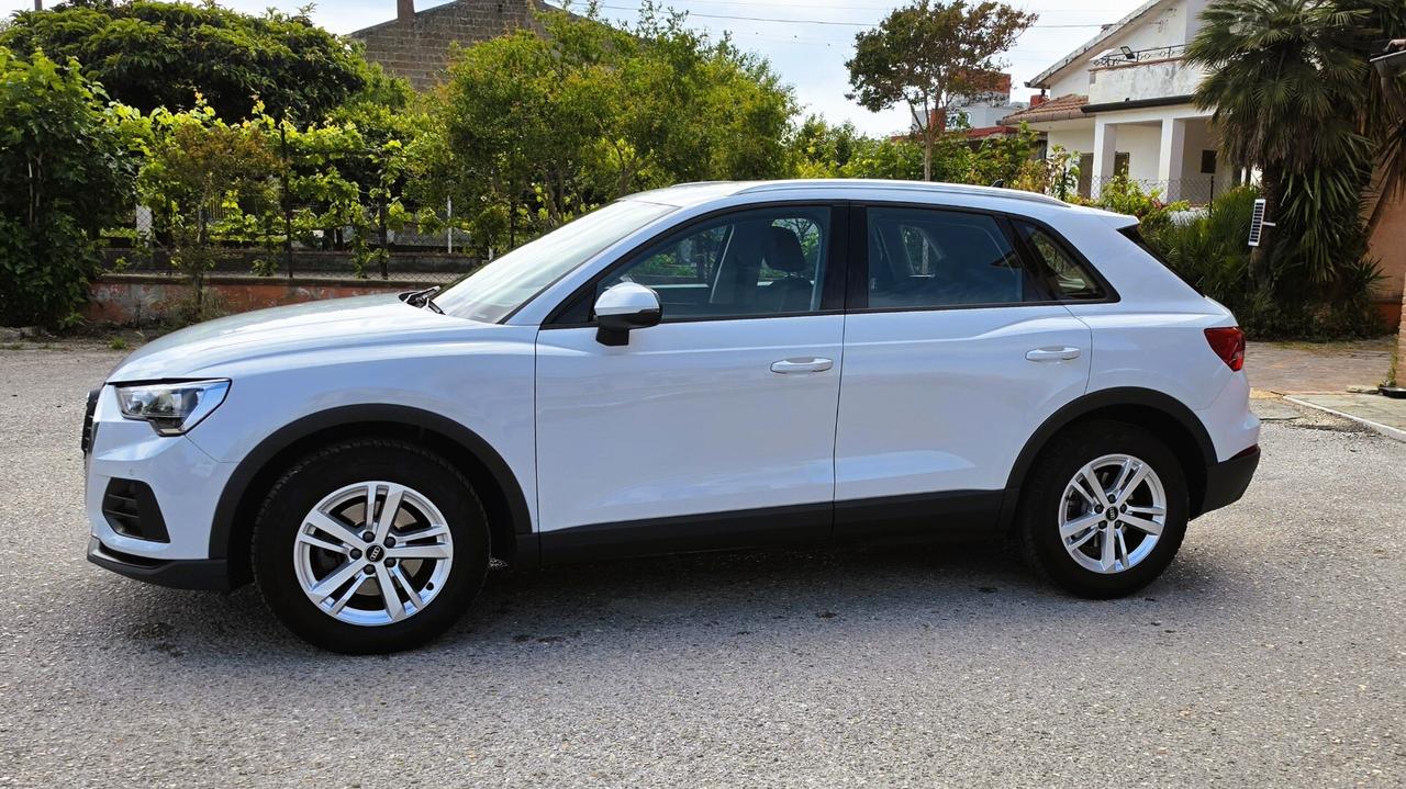 Audi Q3 35 TDI quattro S tronic Business