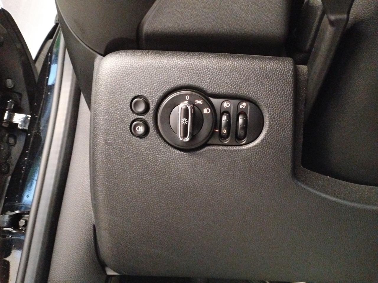 Mini One 5 porte (F55) - 1.5 75 CV - NEOPATENTATI