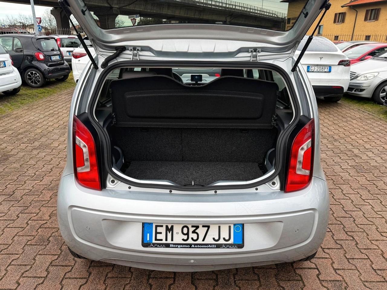 Volkswagen up! 1.0 75 CV 5p. NAVIGA CRIUSE SENSORI PDC OK NEOPATENTATI