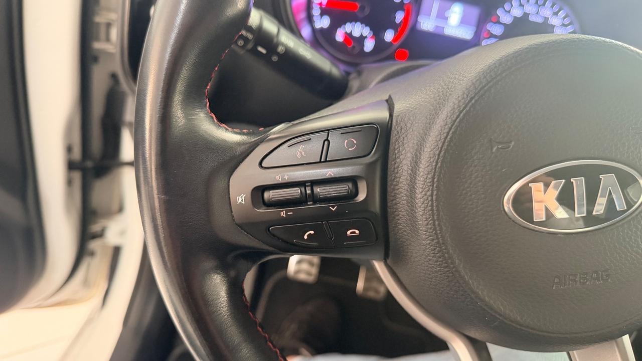 Kia Picanto 1.2 12V 5 porte GT Line NEOPATENTATI