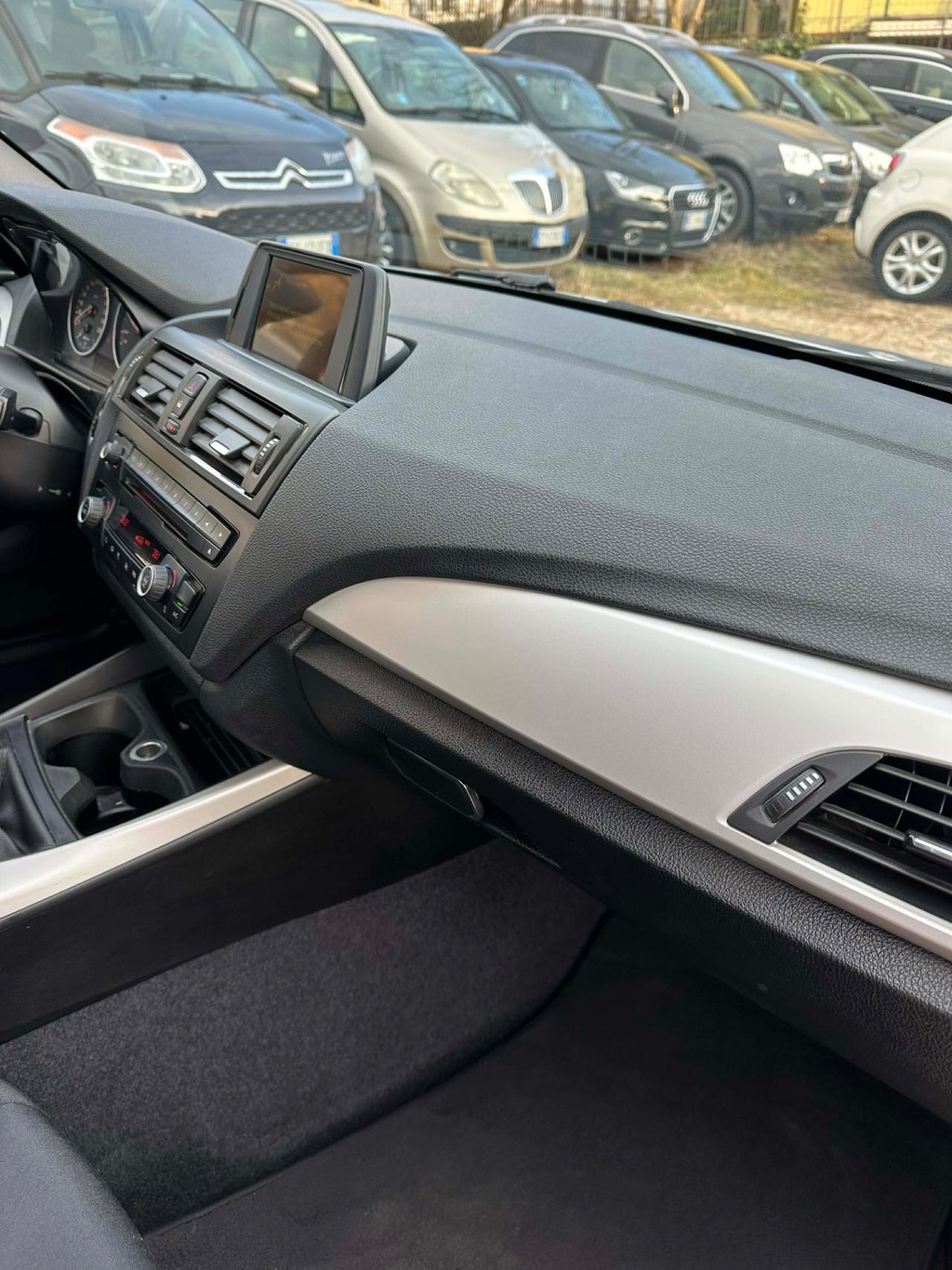 Bmw 116d 5P URBAN KMCERT AUTOMAT KMCERT GARANZKA