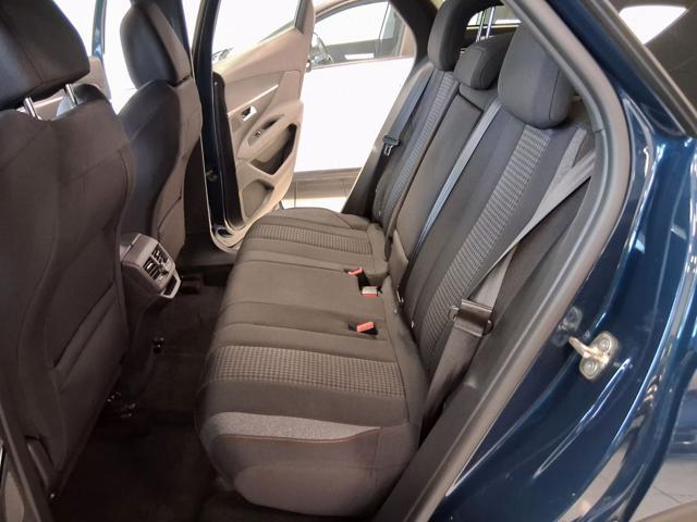 PEUGEOT 3008 BlueHDi 130 S&S EAT8 Active Business