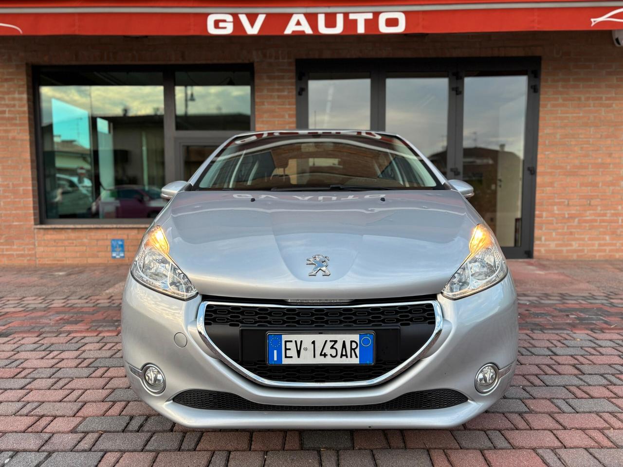 Peugeot 208 1.2 5 porte