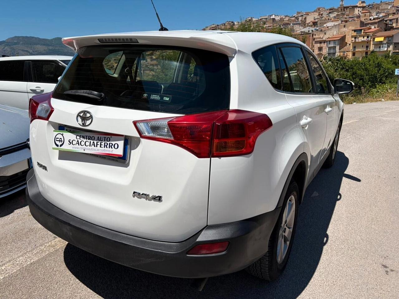 Toyota RAV 4 RAV4 2.0 D-4D 2WD