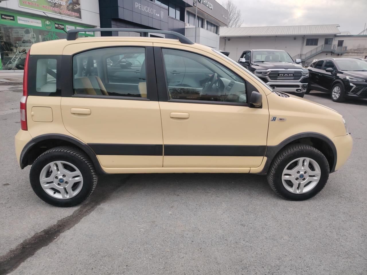 Fiat Panda 1.2 4x4 Climbing - NEOPATENTATI