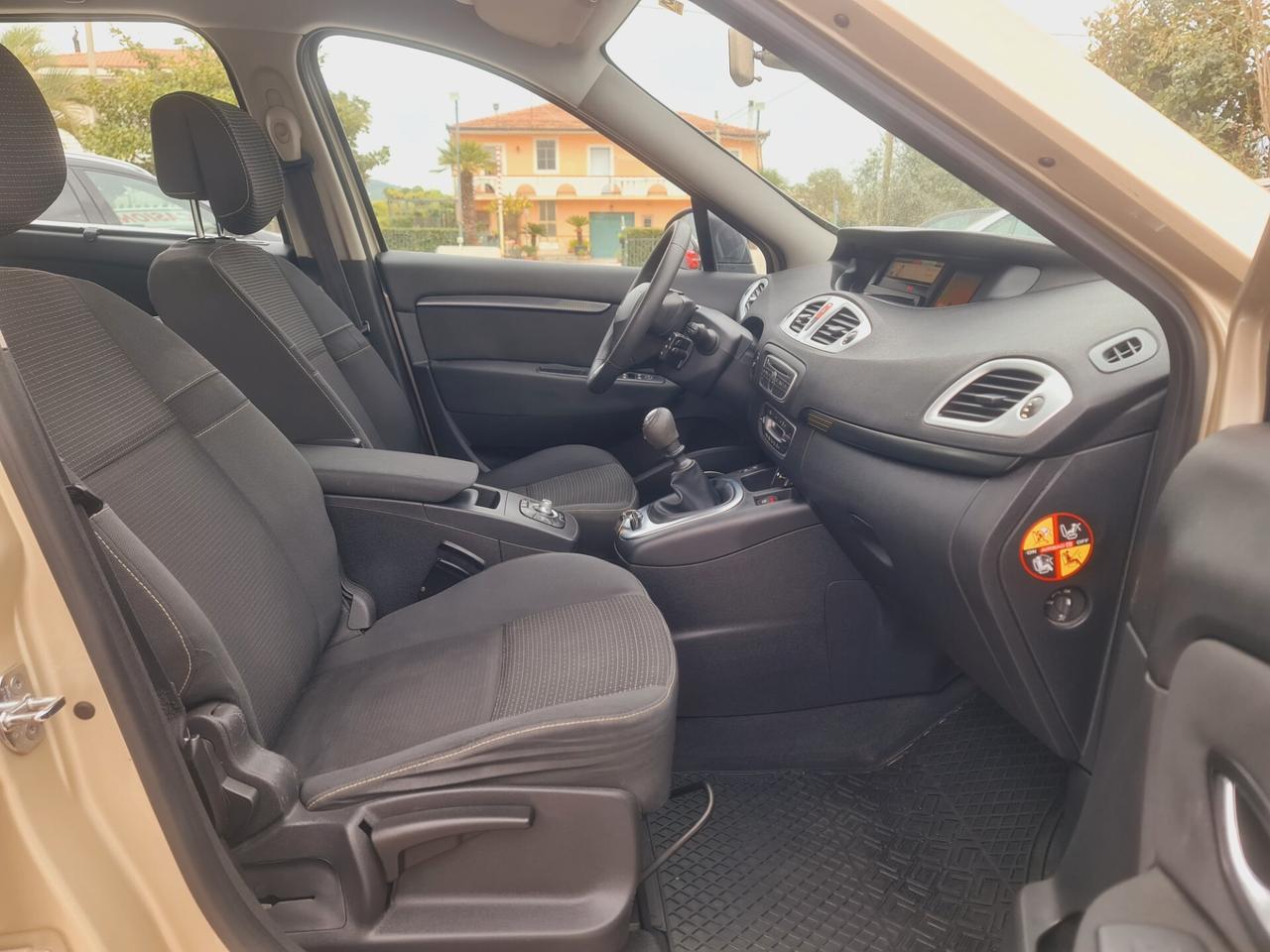 Renault Scenic Scénic X-Mod 1.5 dCi 110CV Dynamique