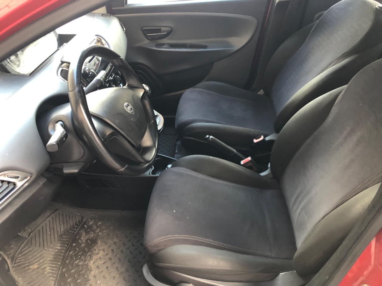 Lancia Ypsilon 0.9 TwinAir benzina/metano Ecochic