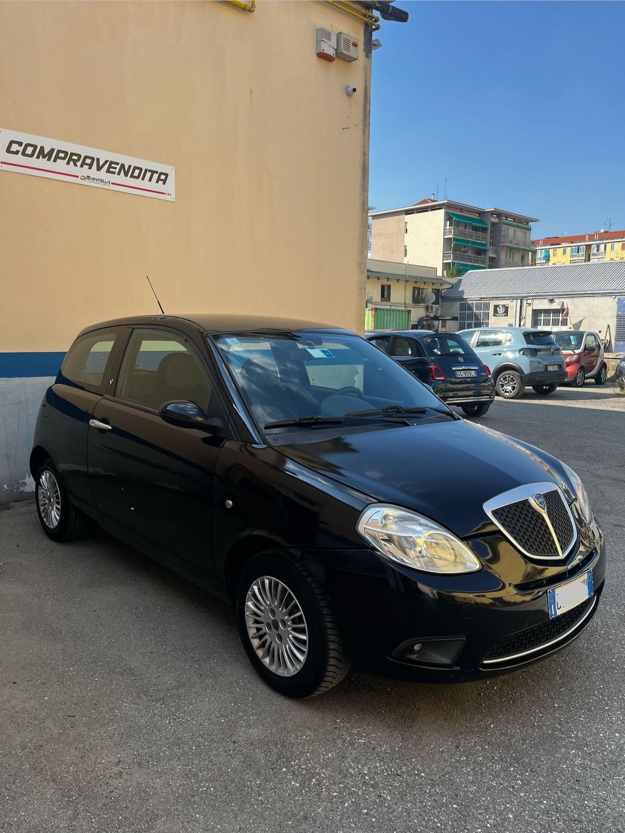 Lancia Ypsilon 1.2 Modamilano