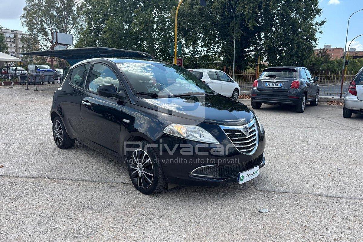 LANCIA Ypsilon 1.2 69 CV 5 porte Silver
