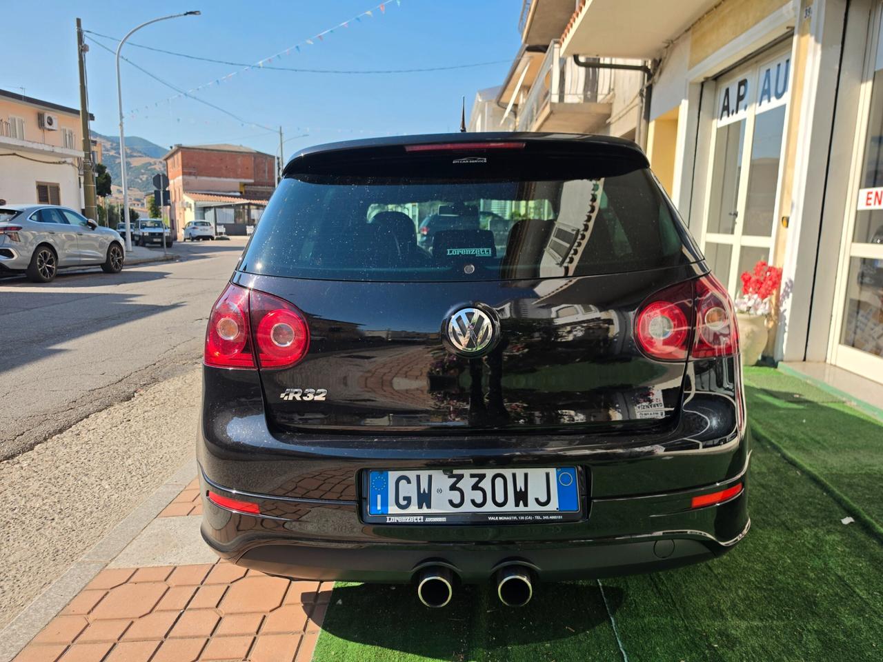 Volkswagen Golf 3.2 VR6 4mot. 5p. DSG R32