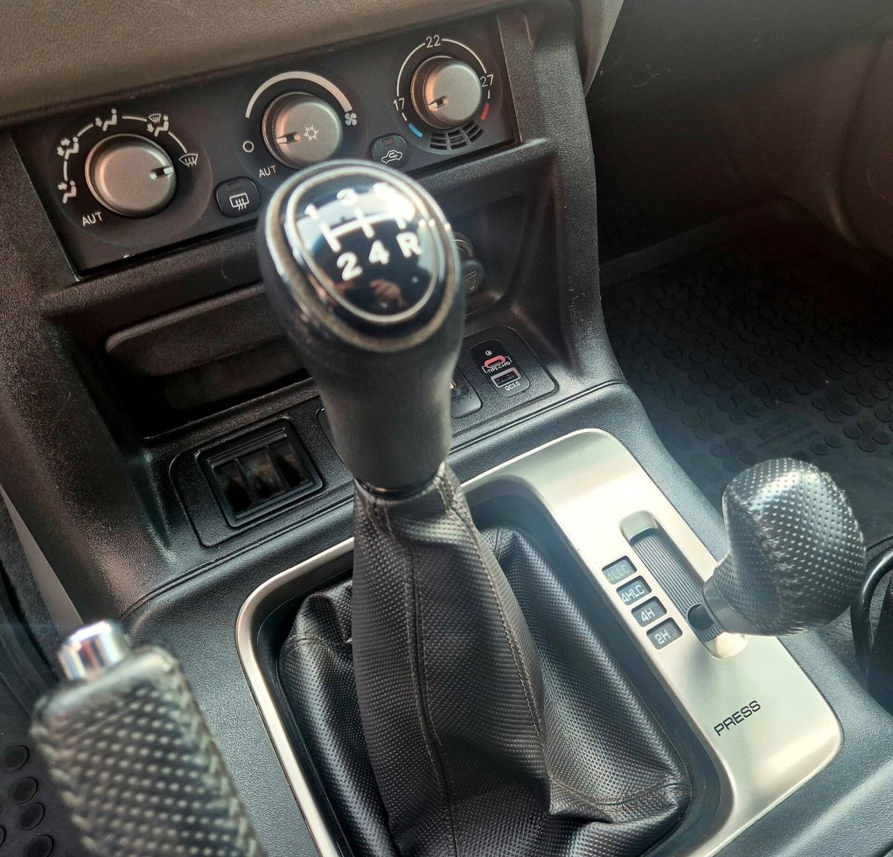 Mitsubishi Pajero 3.2 16V DI-D 3 porte