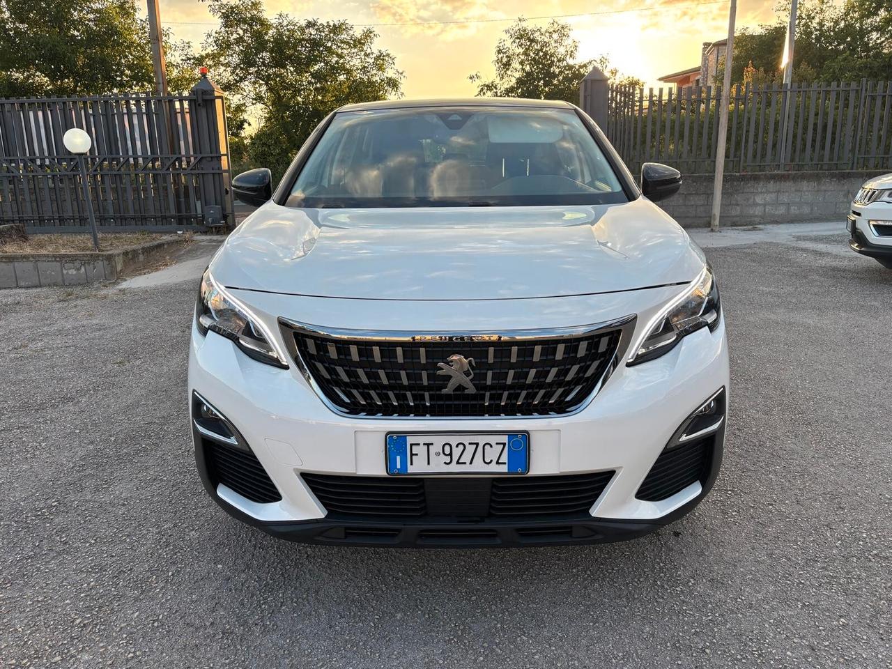 Peugeot 3008 BlueHDi 130 S&S EAT8 Business