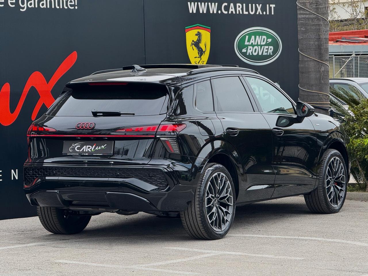 Audi Q3 TDI S line 150CV S-tronic TETTO NEW MODEL