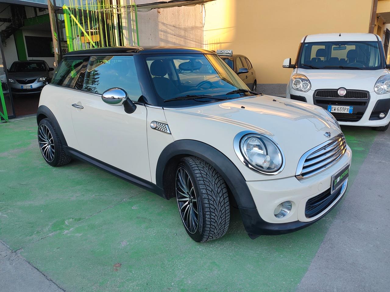 MINI COOPER ONE - adatta a neopatentati