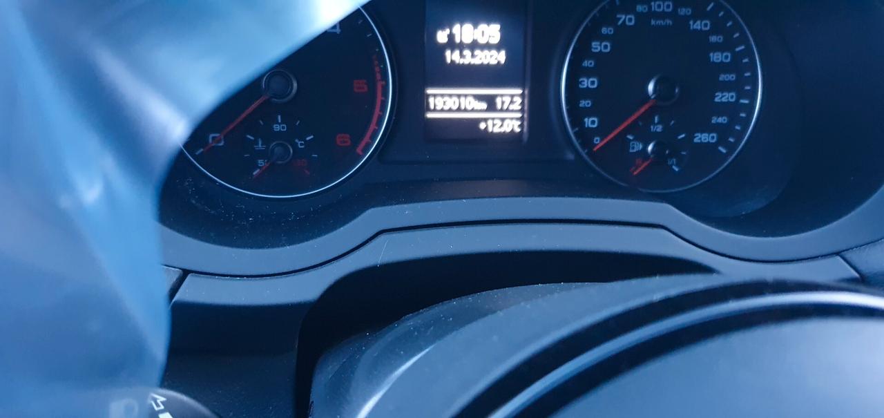 Audi Q3 2.0 TDI 120 CV Sport