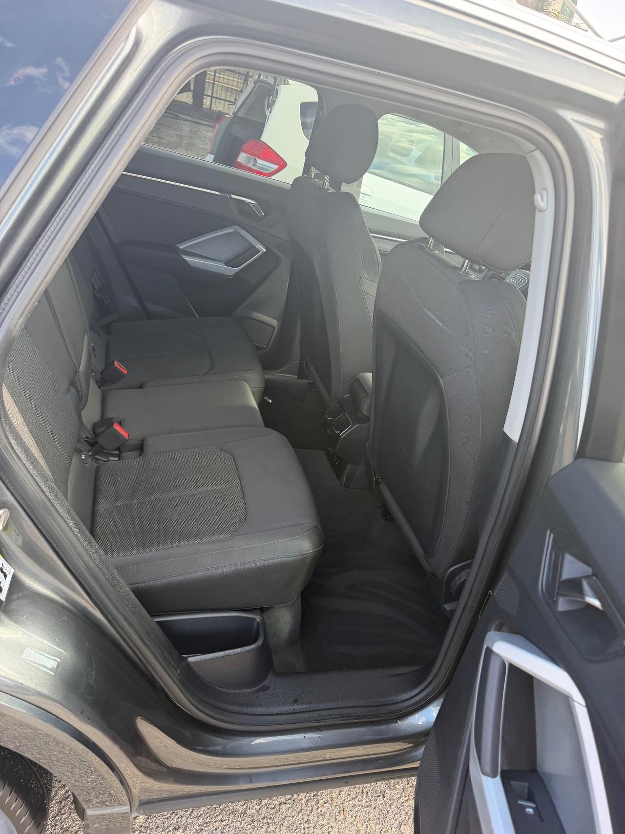 Audi Q3 35 TDI quattro S tronic line edition