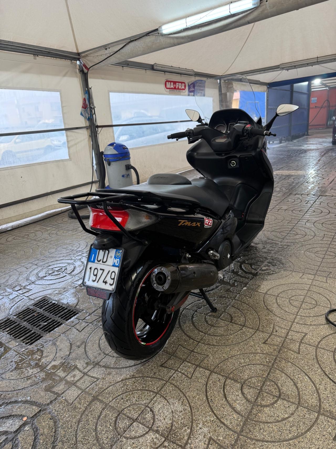 Yamaha TMAX DX