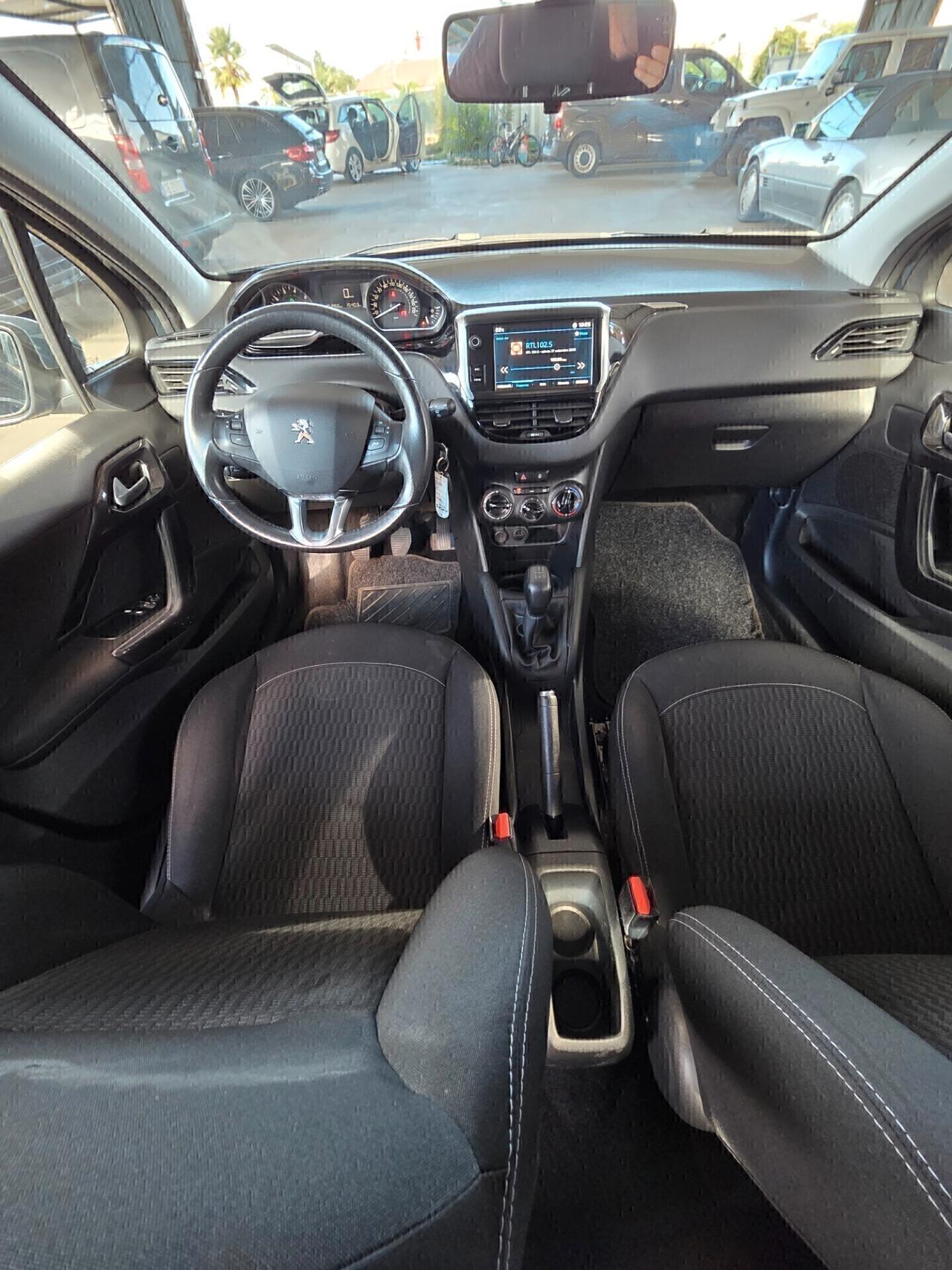 Peugeot 208 pochi km 2019 FINANZIABILE