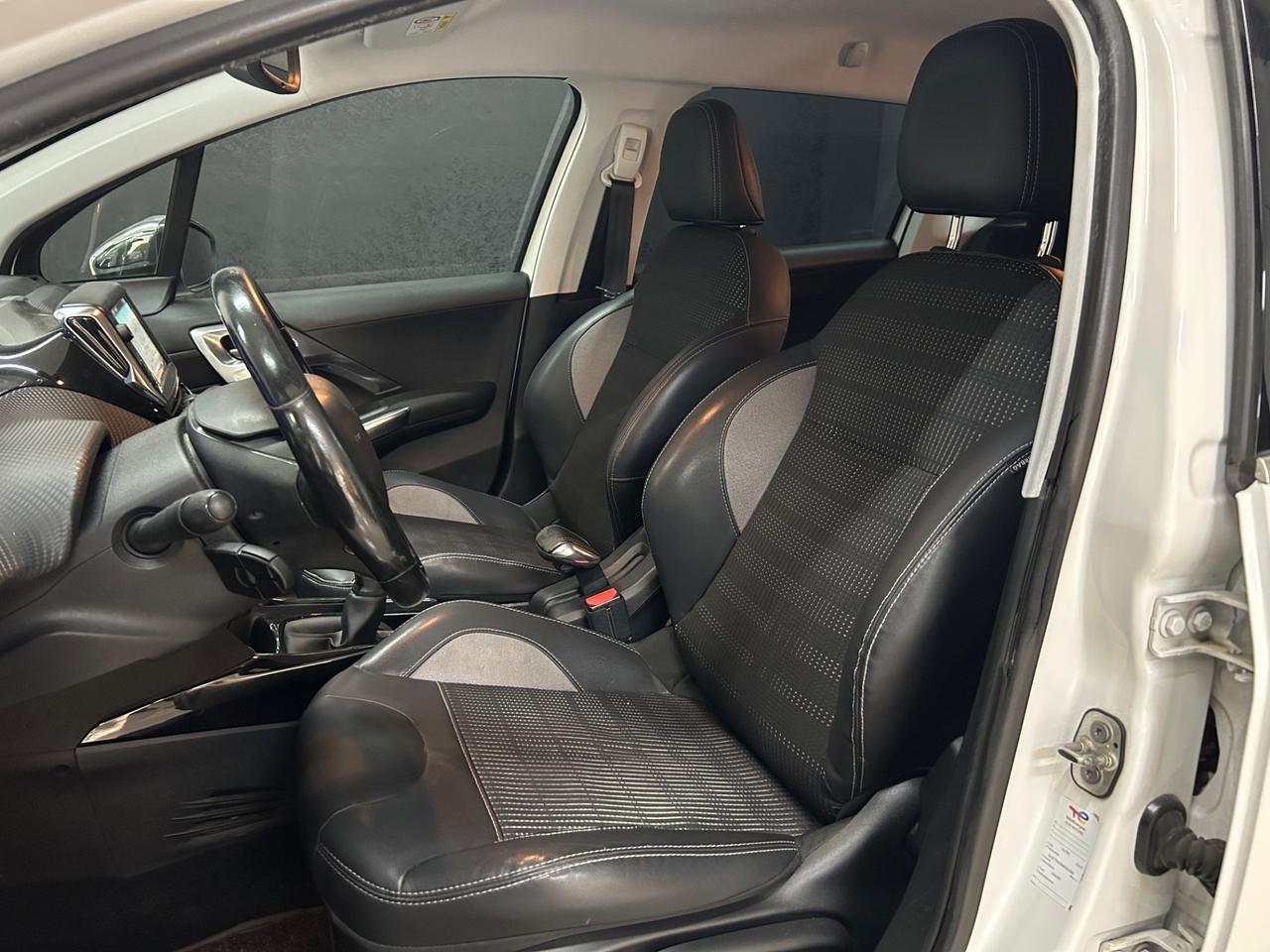 Peugeot 2008 BlueHDi 100 Allure