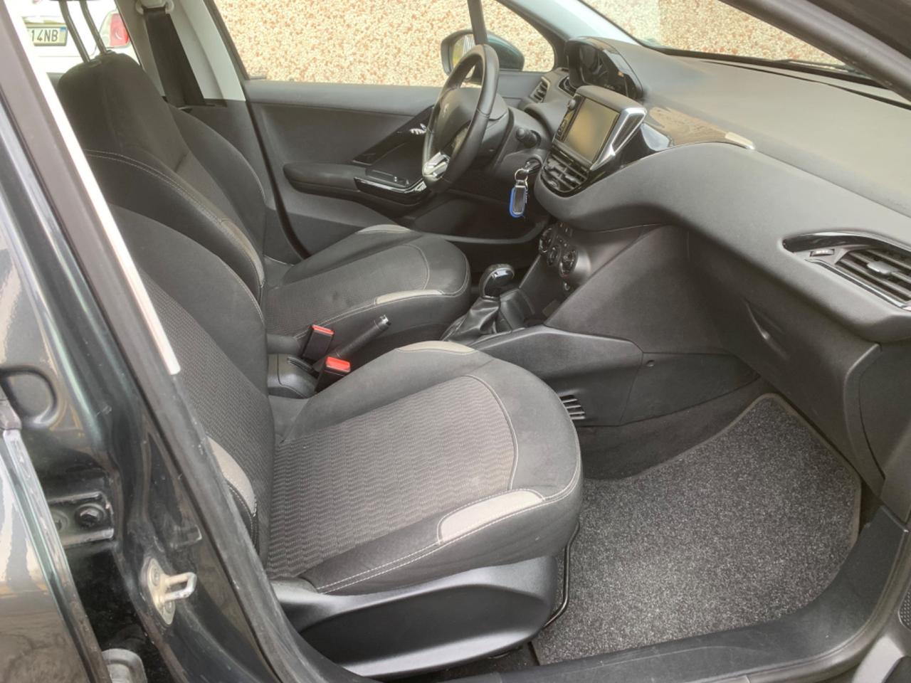 Peugeot 208 PureTech 82 5 porte Allure