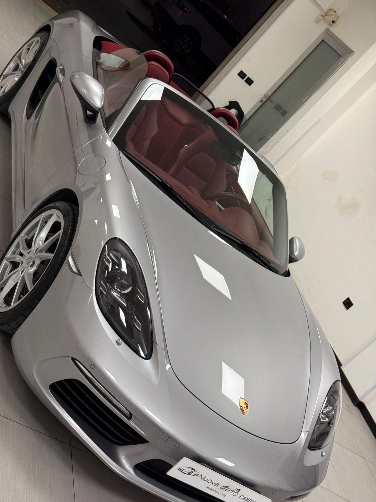 Porsche 718 Spyder Boxster 2.0