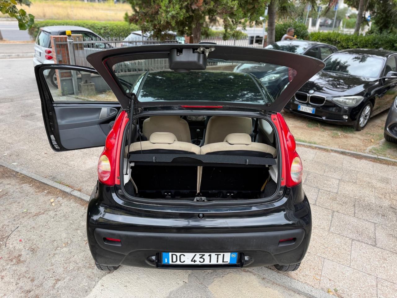 Peugeot 107 1.0 68CV 3p. Plaisir