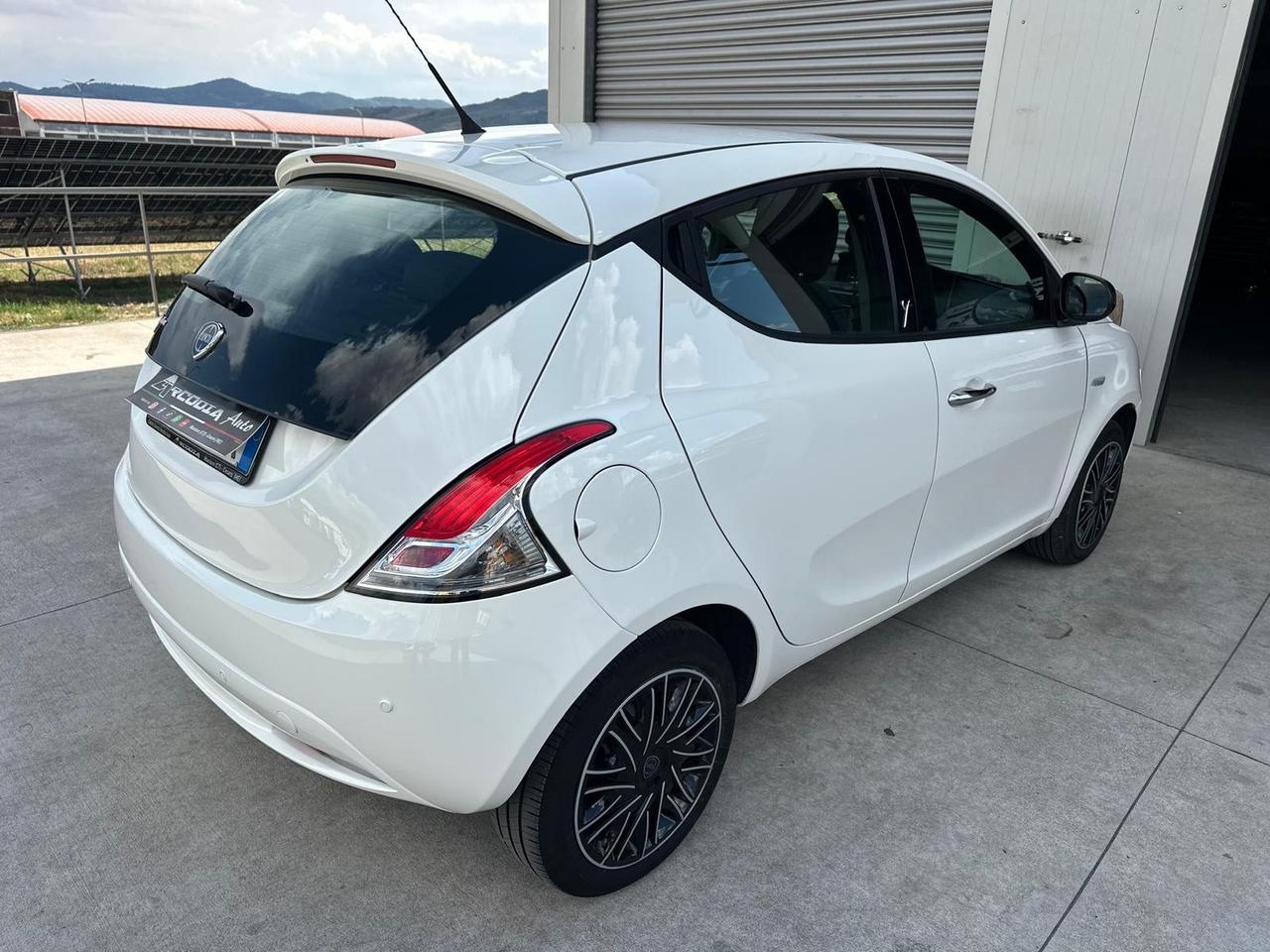 Lancia Ypsilon 1.2 69 CV 5 porte Platinum