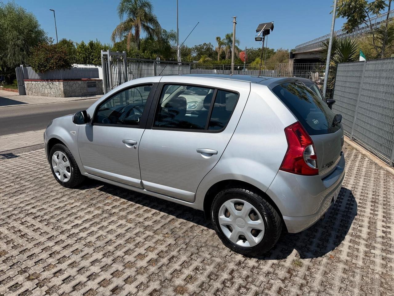 Dacia Sandero 1.4 8V GPL Lauréate-03/2010