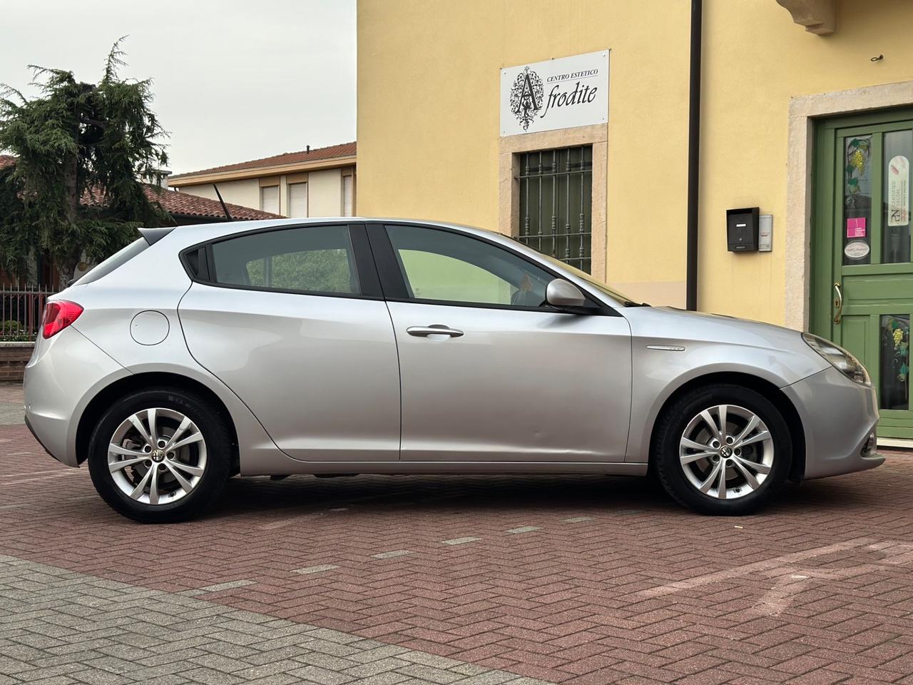 Alfa Romeo Giulietta 1.6 JTDm-2 105 CV Exclusive