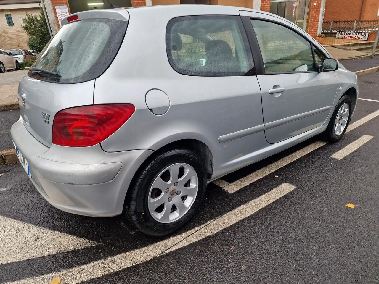 Peugeot 307 2.0 HDi 3p. XR