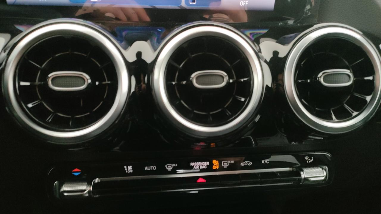 Mercedes-Benz GLA 180 d Automatic