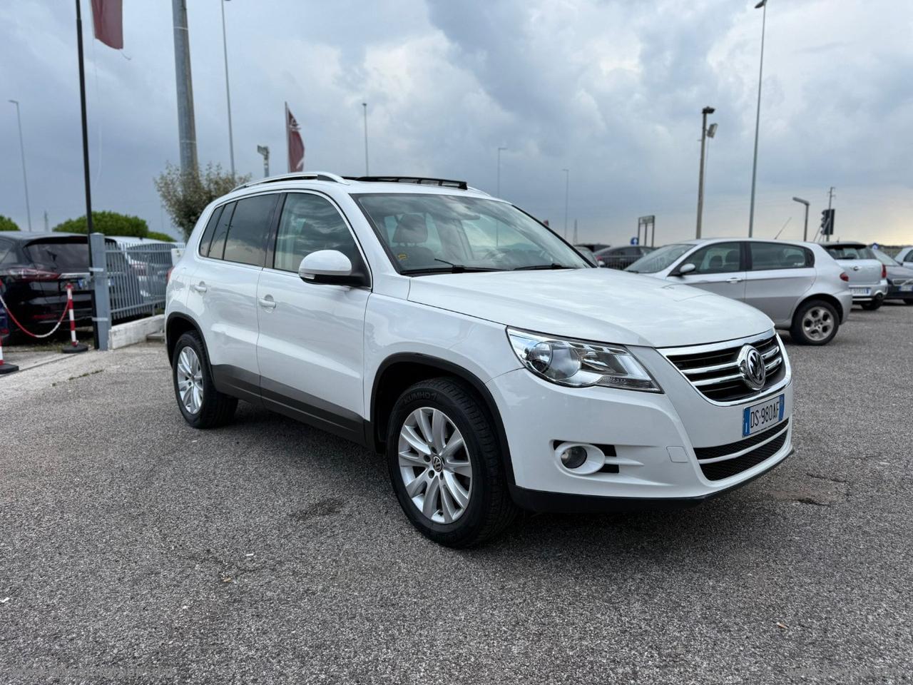 VOLKSWAGEN Tiguan 2.0 16V TDI 4 MOTION 4X4 DPF Sport & Style