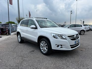 VOLKSWAGEN Tiguan 2.0 16V TDI 4 MOTION 4X4 DPF Sport & Style