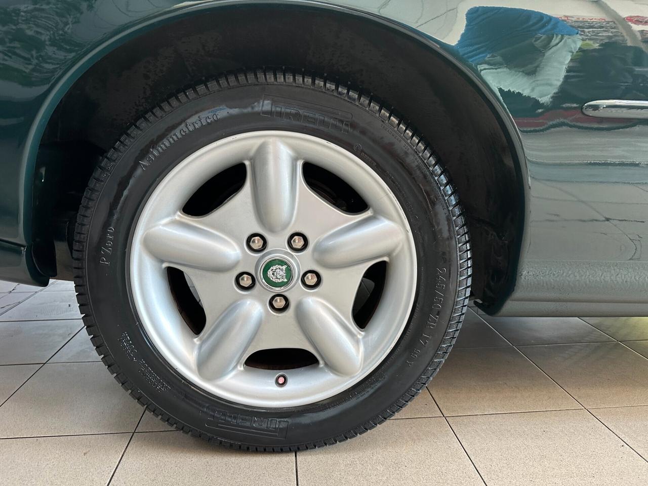 JAGUAR XK8 COUPE' UNICOPROP. PARI AL NUOVO ISCRITTO ASI