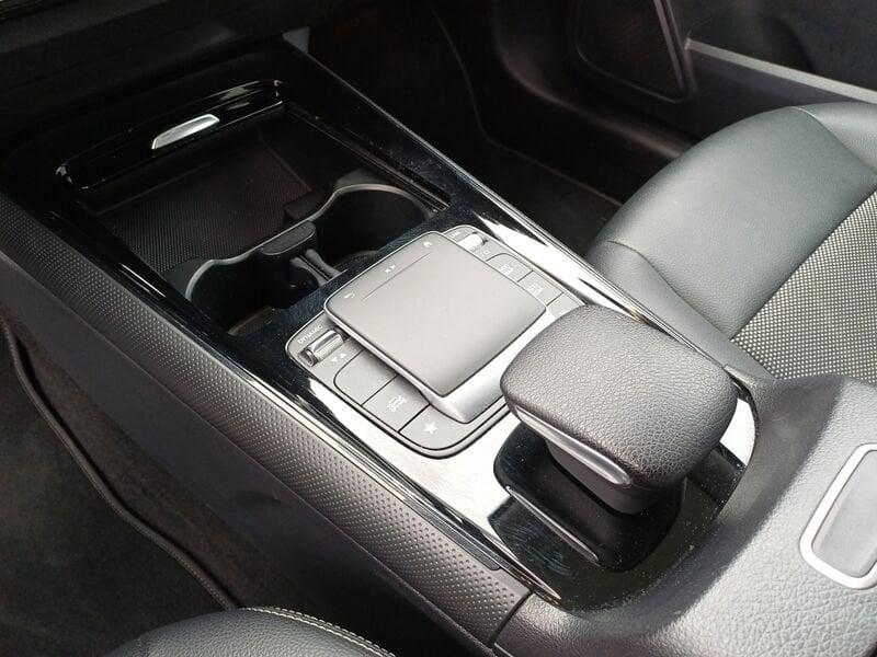 Mercedes-Benz GLB GLB 180 d Automatic Business