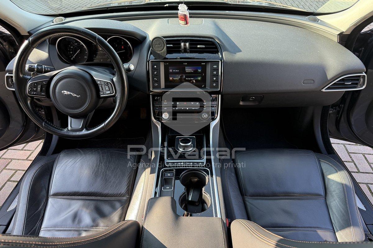 JAGUAR XE 2.0 D Turbo 180 CV AWD aut. Pure
