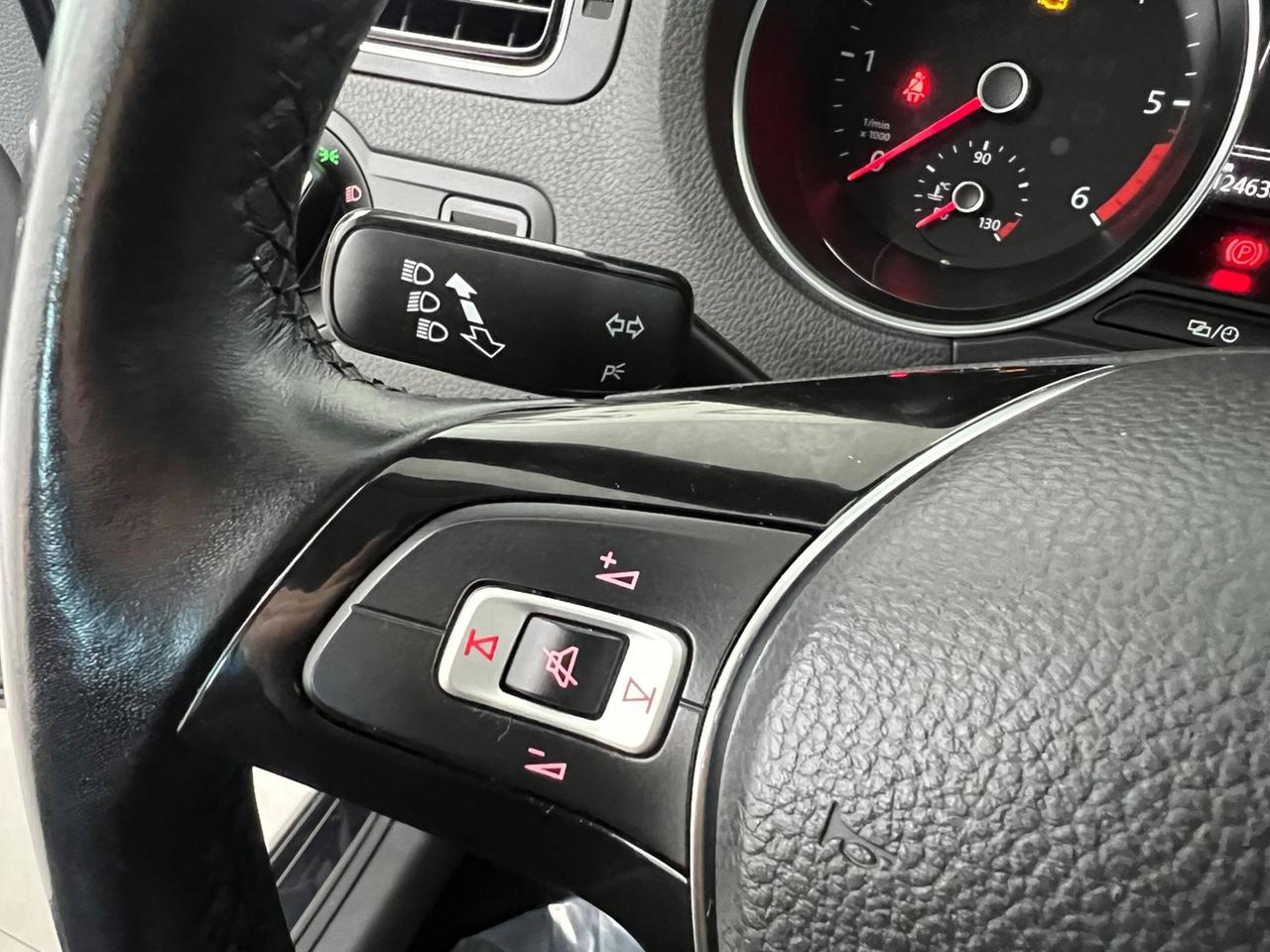 VOLKSWAGEN Polo V 2014 Polo 5p 1.4 tdi Comfortline 75cv