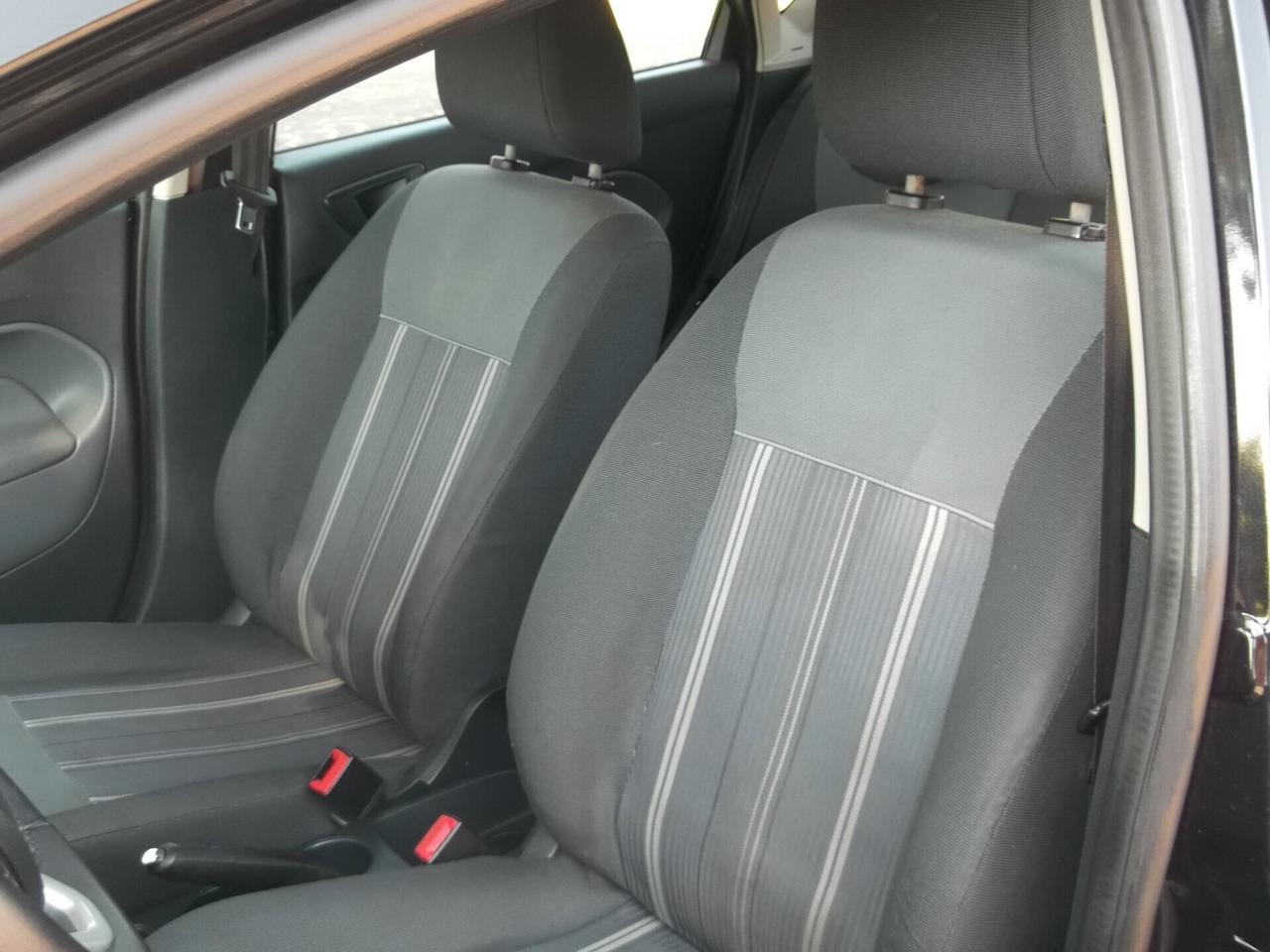 Ford Fiesta 1.2 Benzina Neopatentati 2009