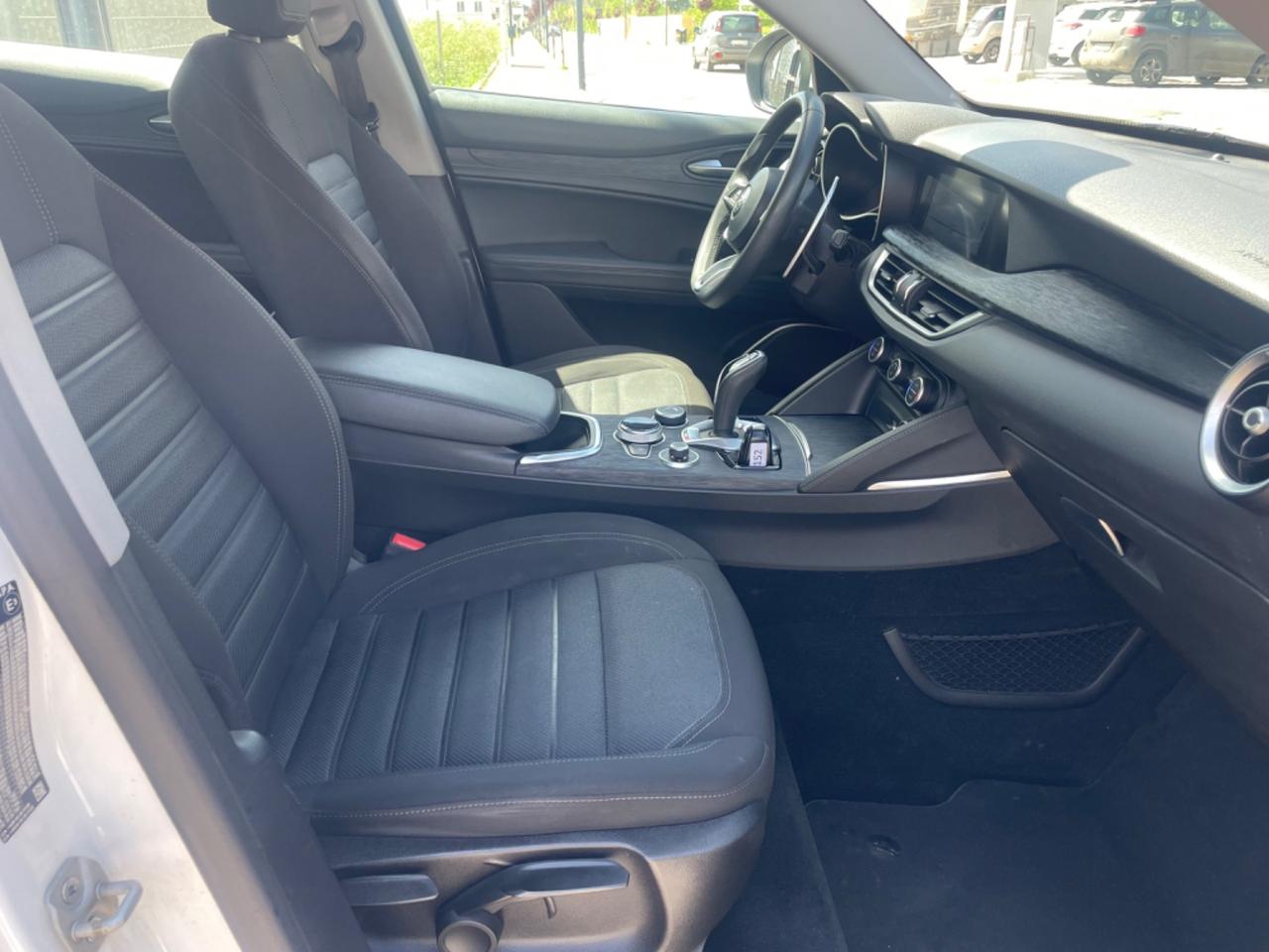 Alfa Romeo Stelvio 2.2 Turbodiesel 190 CV AT8 Q4 Business
