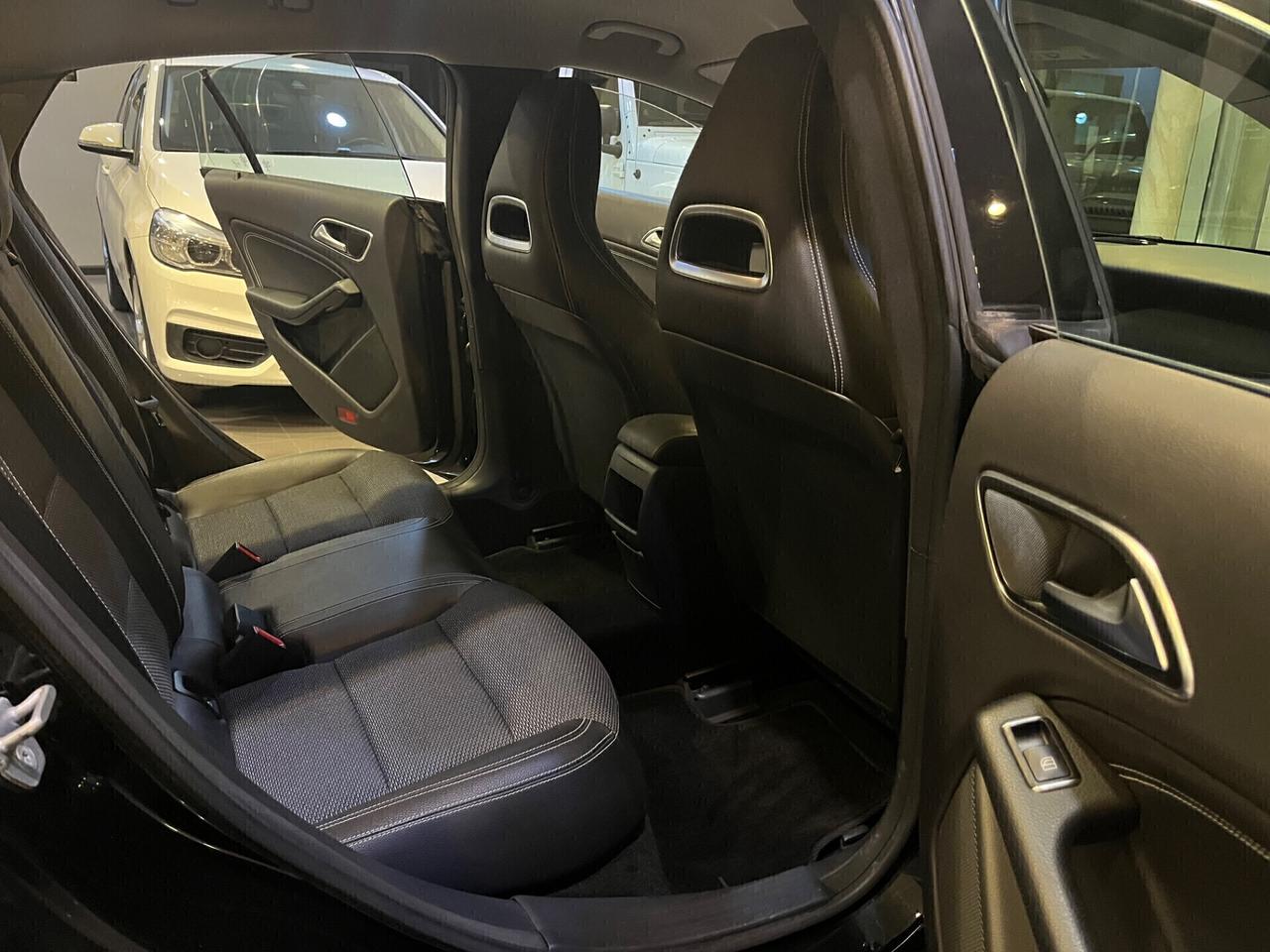 Mercedes-benz CLA 180 Shooting Brake 180 d Business auto