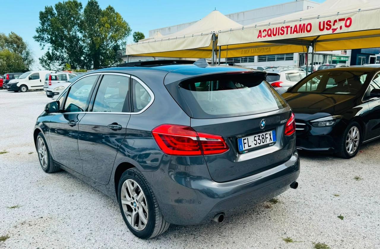 Bmw Serie 2 Gran Tourer 220i aut.