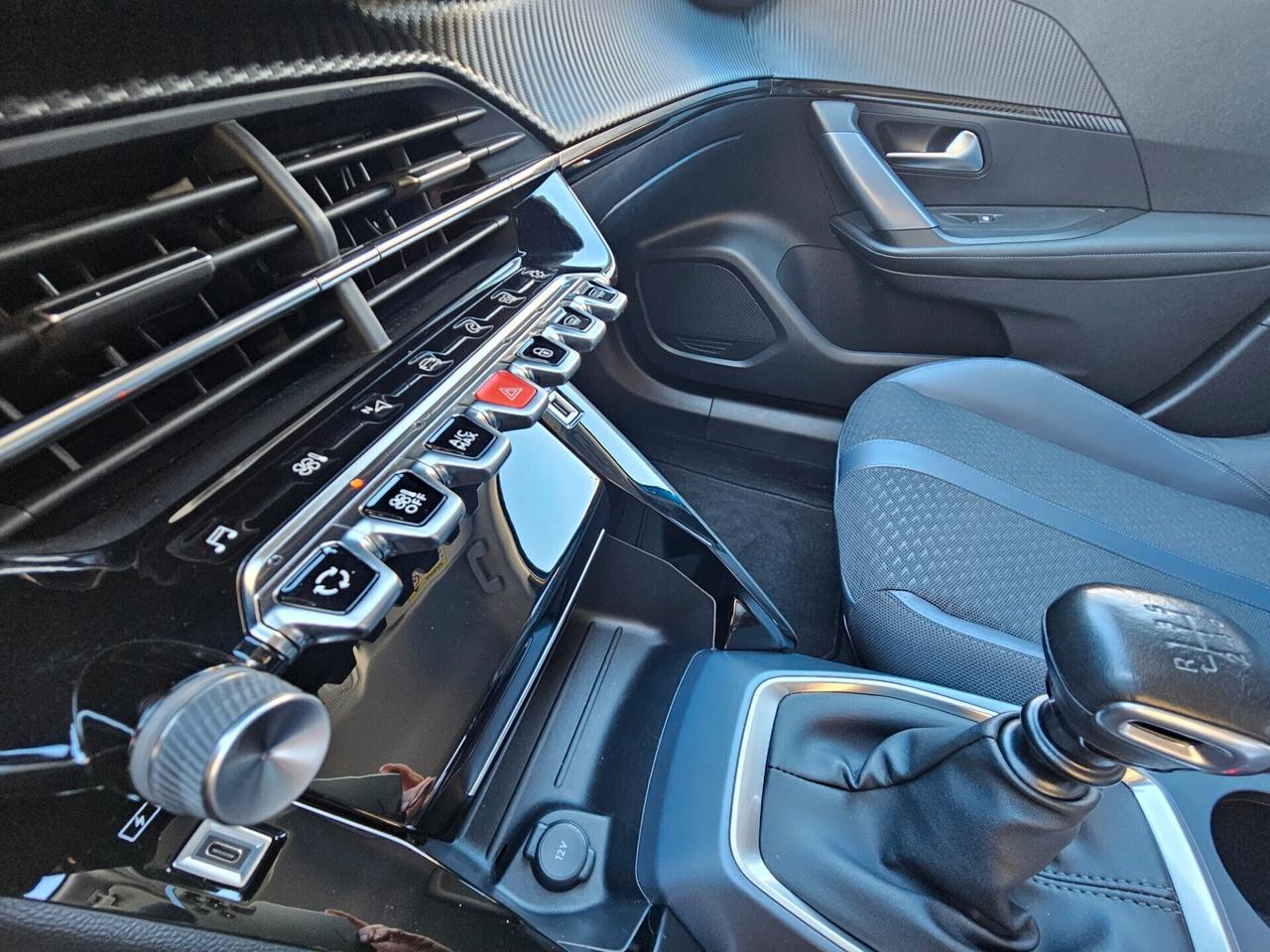 Peugeot 2008 PureTech 100 S&S Allure