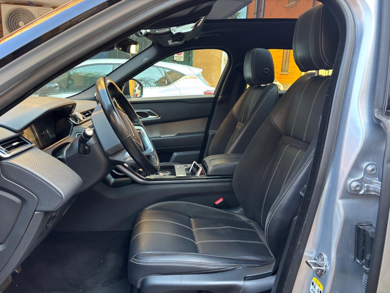 Land Rover Range Velar 2.0D I4 180 CV R-Dynamic HSE