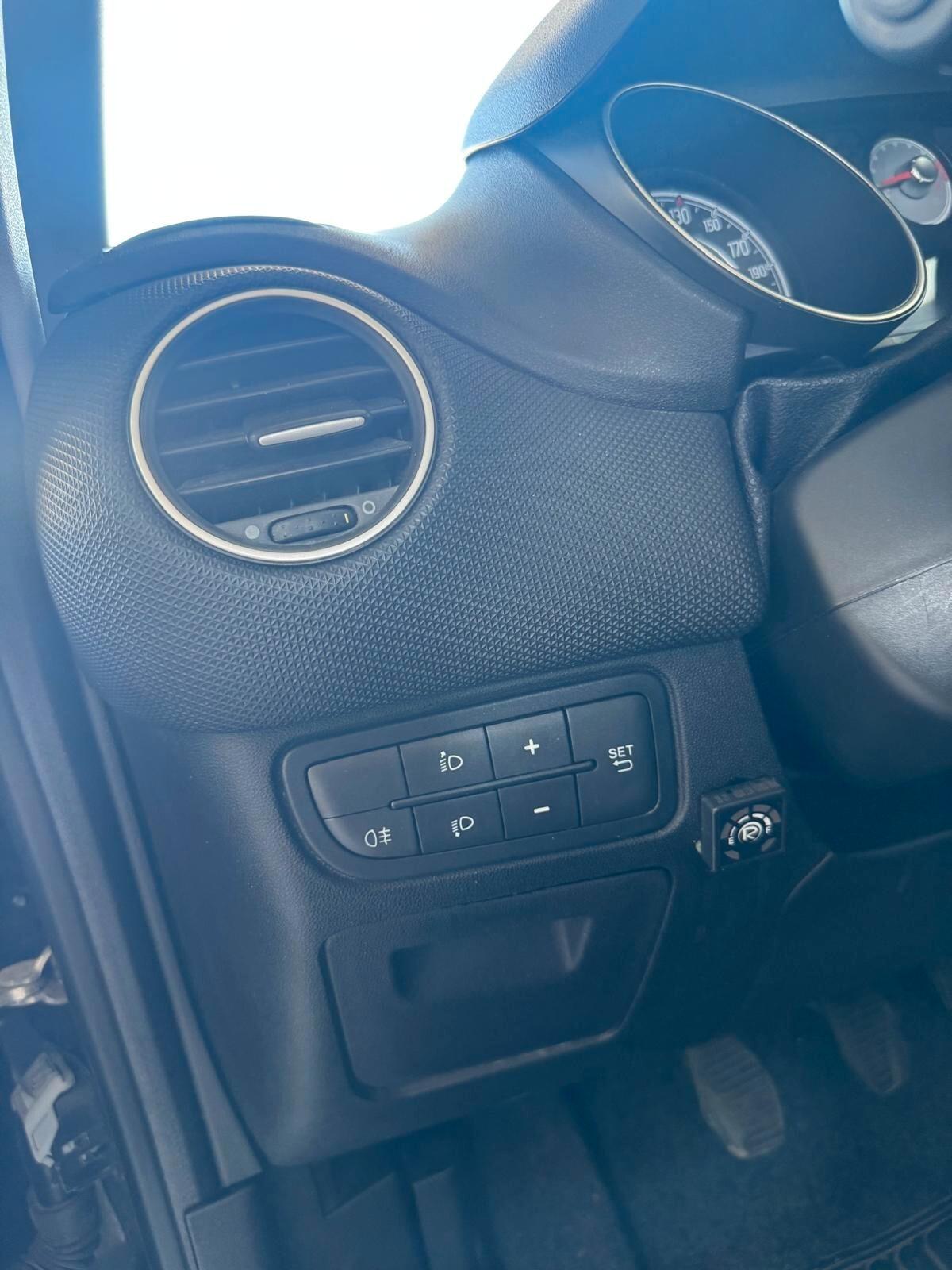 Fiat Punto 1.2 8V 5 porte Street GPL