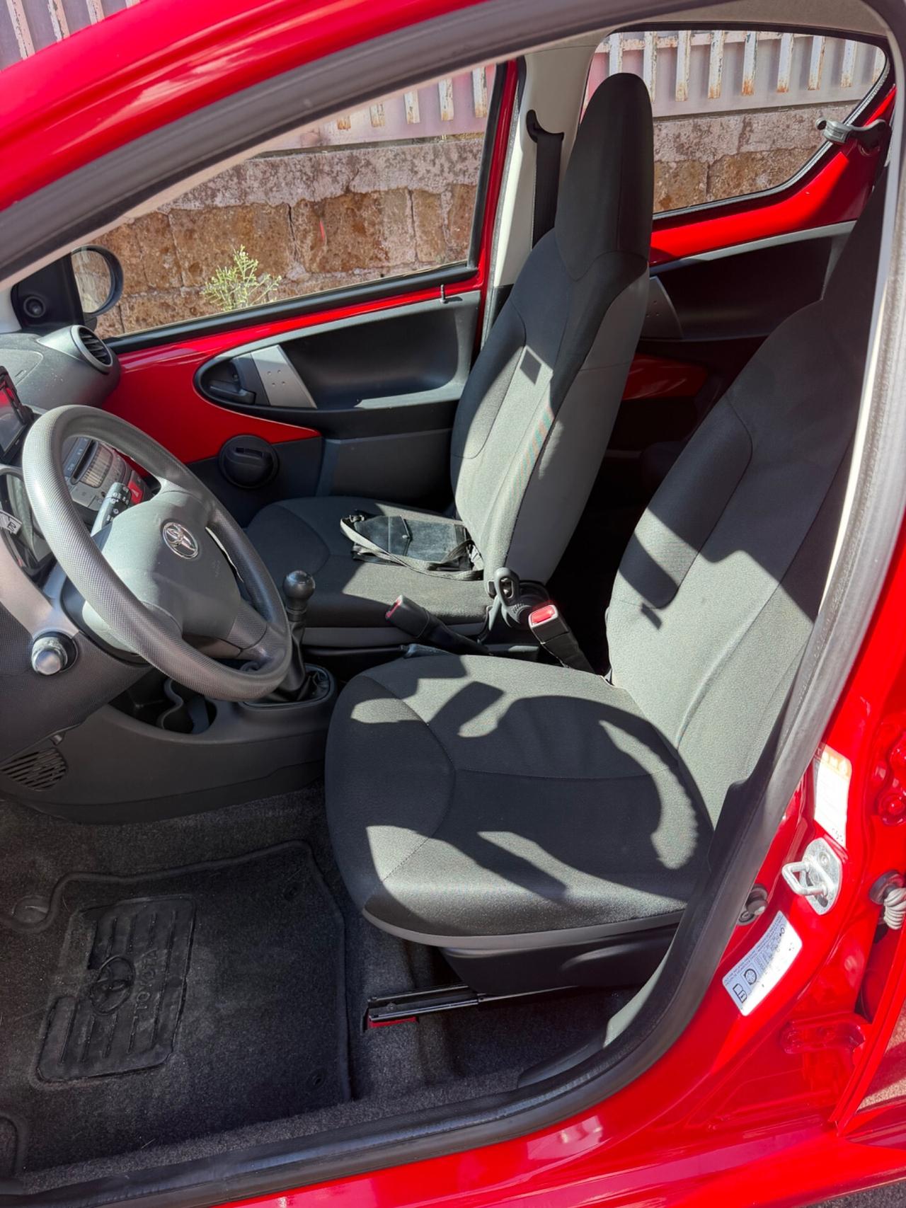 Toyota Aygo 1.0 12V VVT-i 5 porte Active Connect