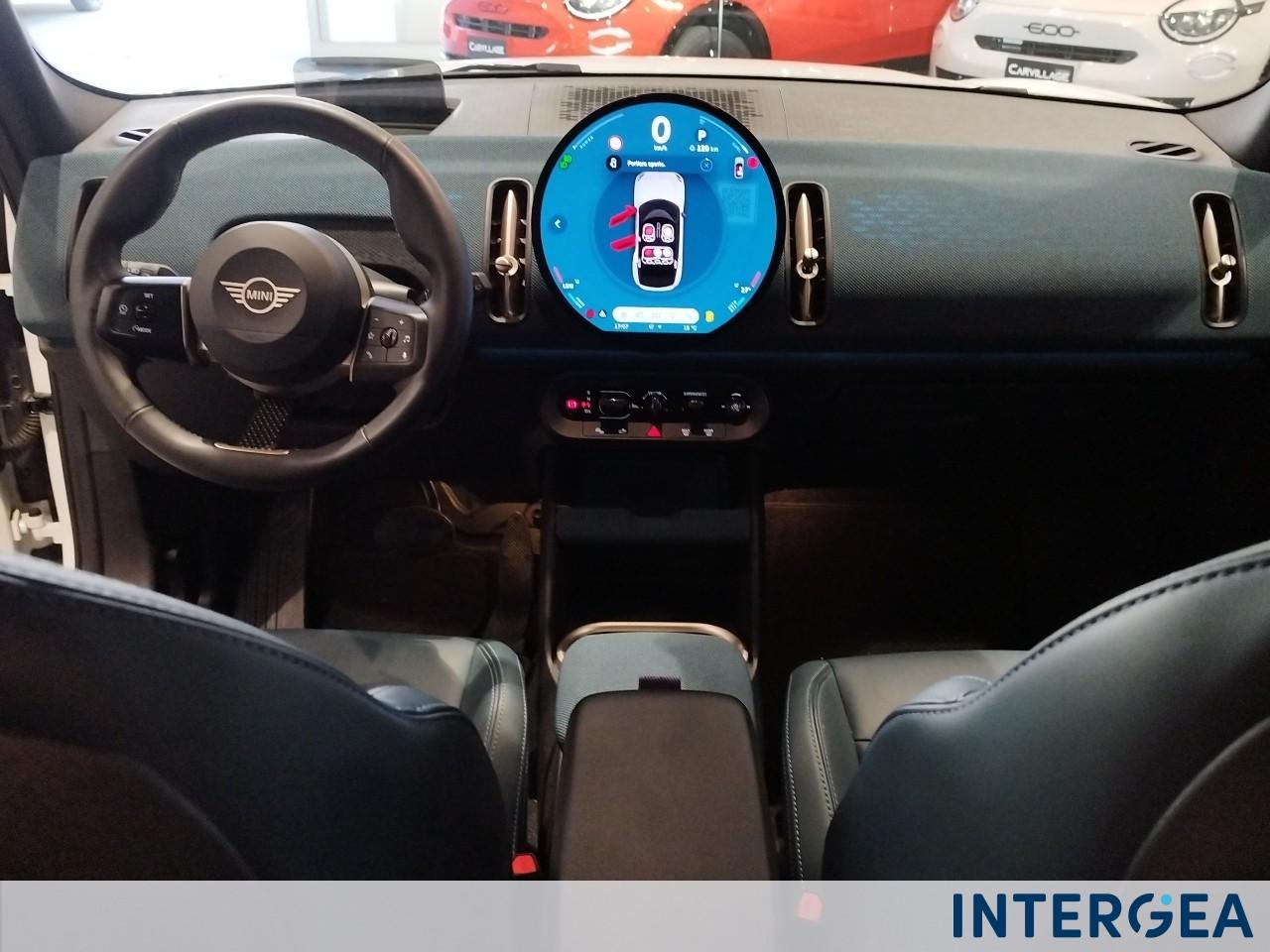 MINI Mini Countryman 2.0 48V D Favoured auto