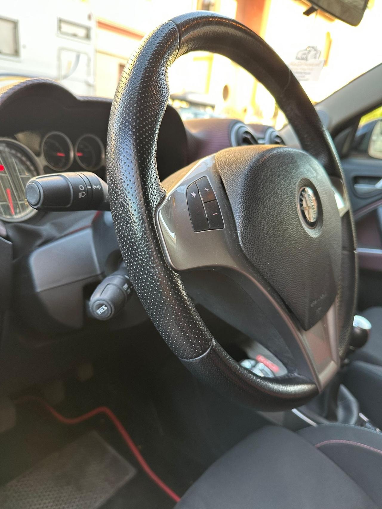 Alfa Romeo MiTo 1.4 M.air Distinctive Premium Pack